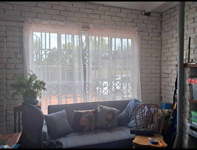 3 BEDROOM HOUSE FOR SALE IN THE ORCHARDS